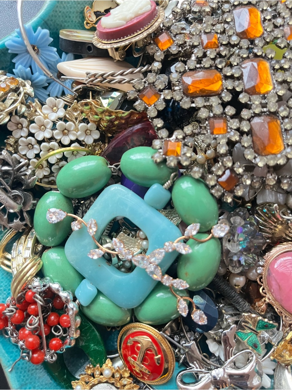 Vintage Junk Jewelry Parts Take-Out Boxes - Picture 4 of 16